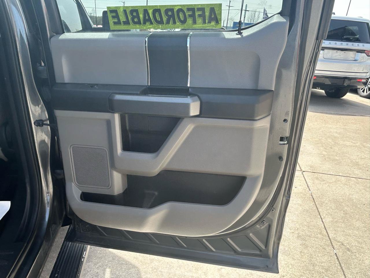 Used 2017 Ford F150 XLT AWD/4WD image 15