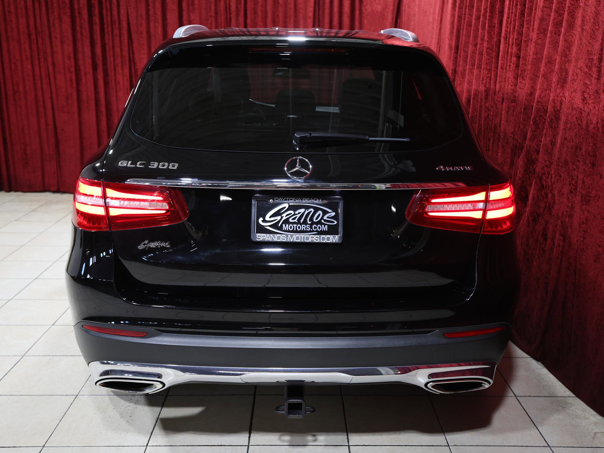 Used 2019 Mercedes-Benz GLC 300 4MATIC w/ Premium Package image 10