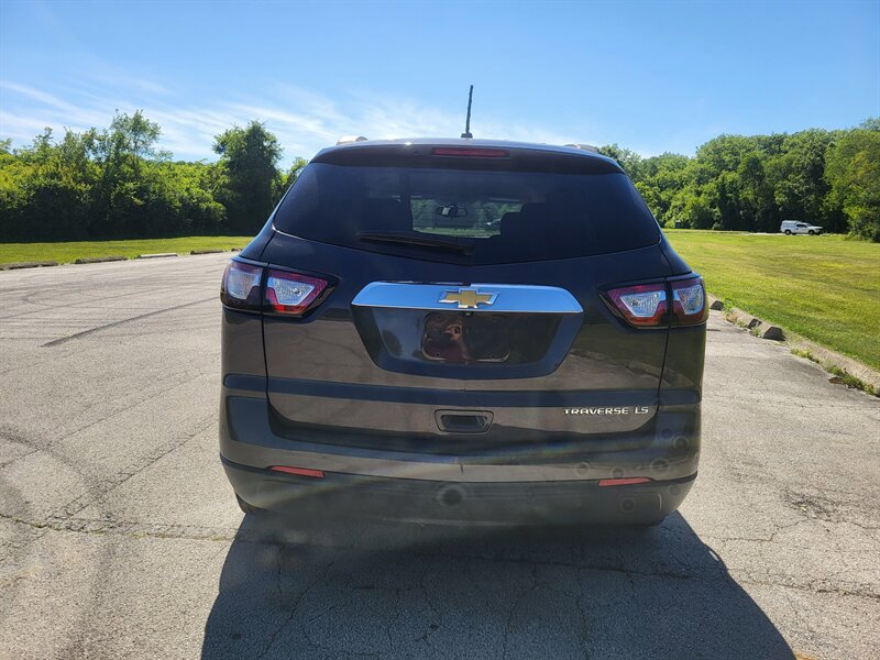 Used 2015 Chevrolet Traverse LS FWD image 5