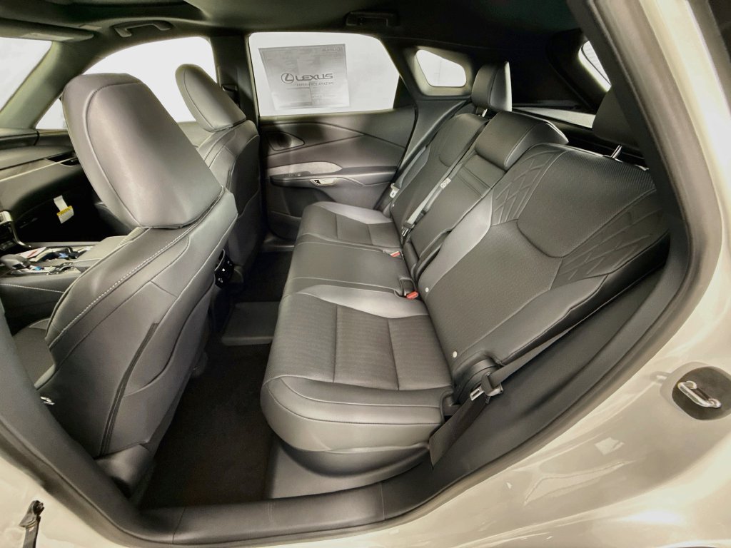 New 2026 Lexus RX 450h AWD w/ Convenience Package image 17