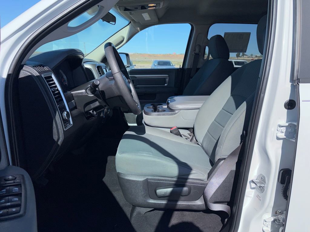 Used 2019 RAM 1500 Classic SLT AWD/4WD image 11