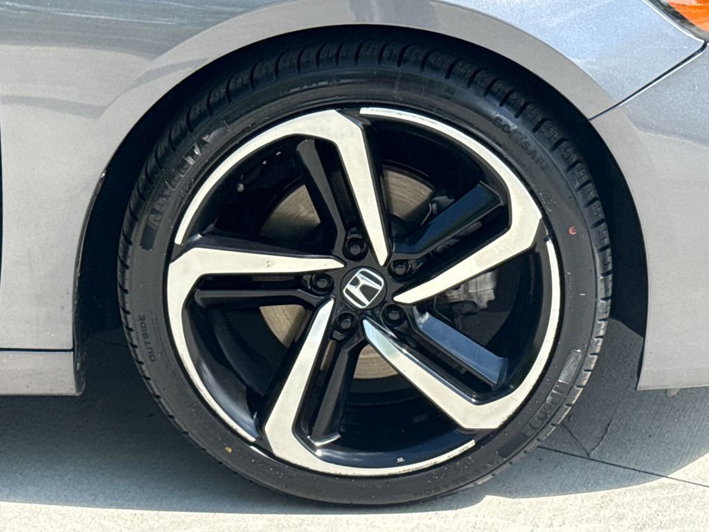 Used 2018 Honda Accord Sport image 10