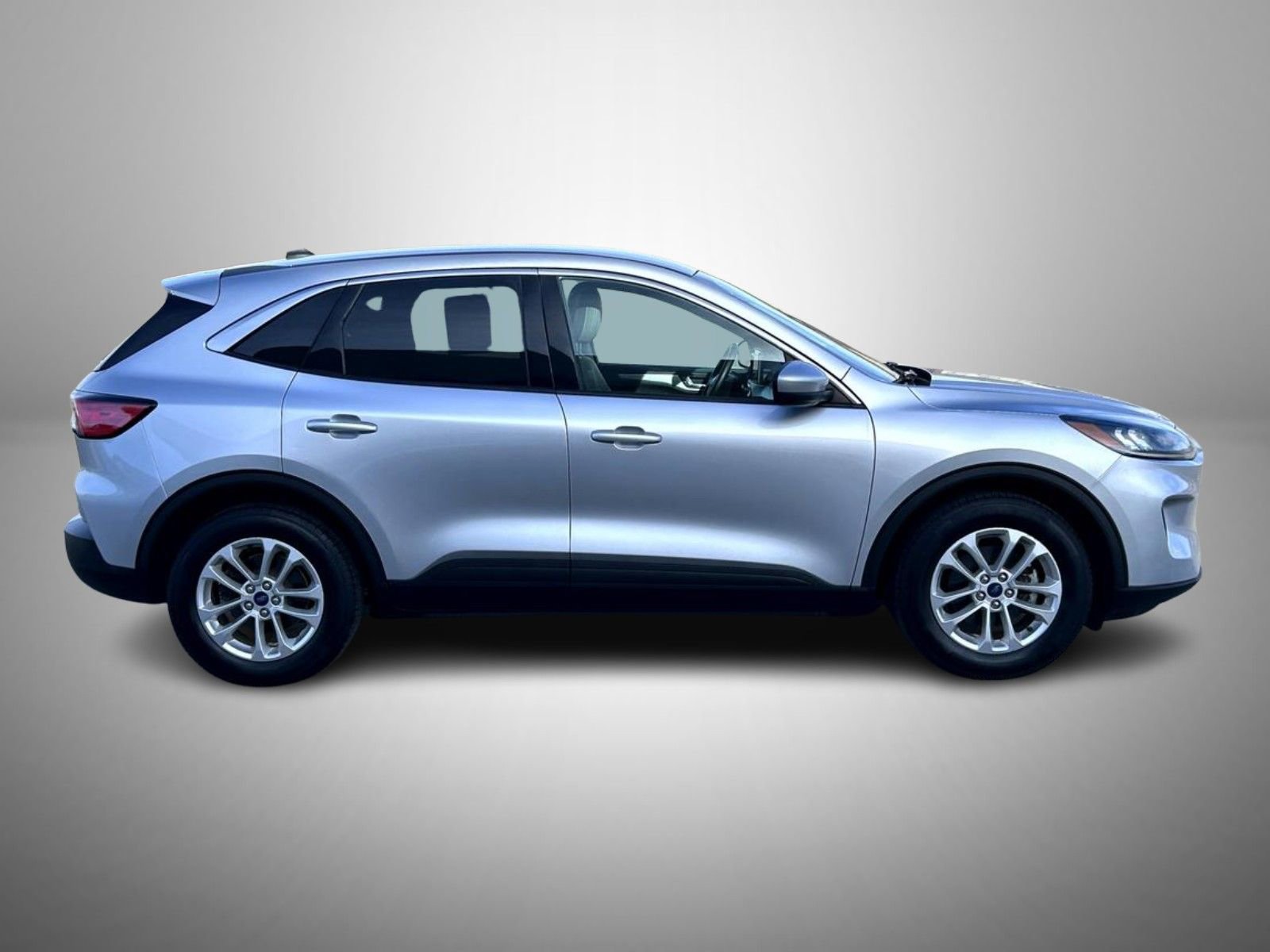 Used 2020 Ford Escape SE image 4