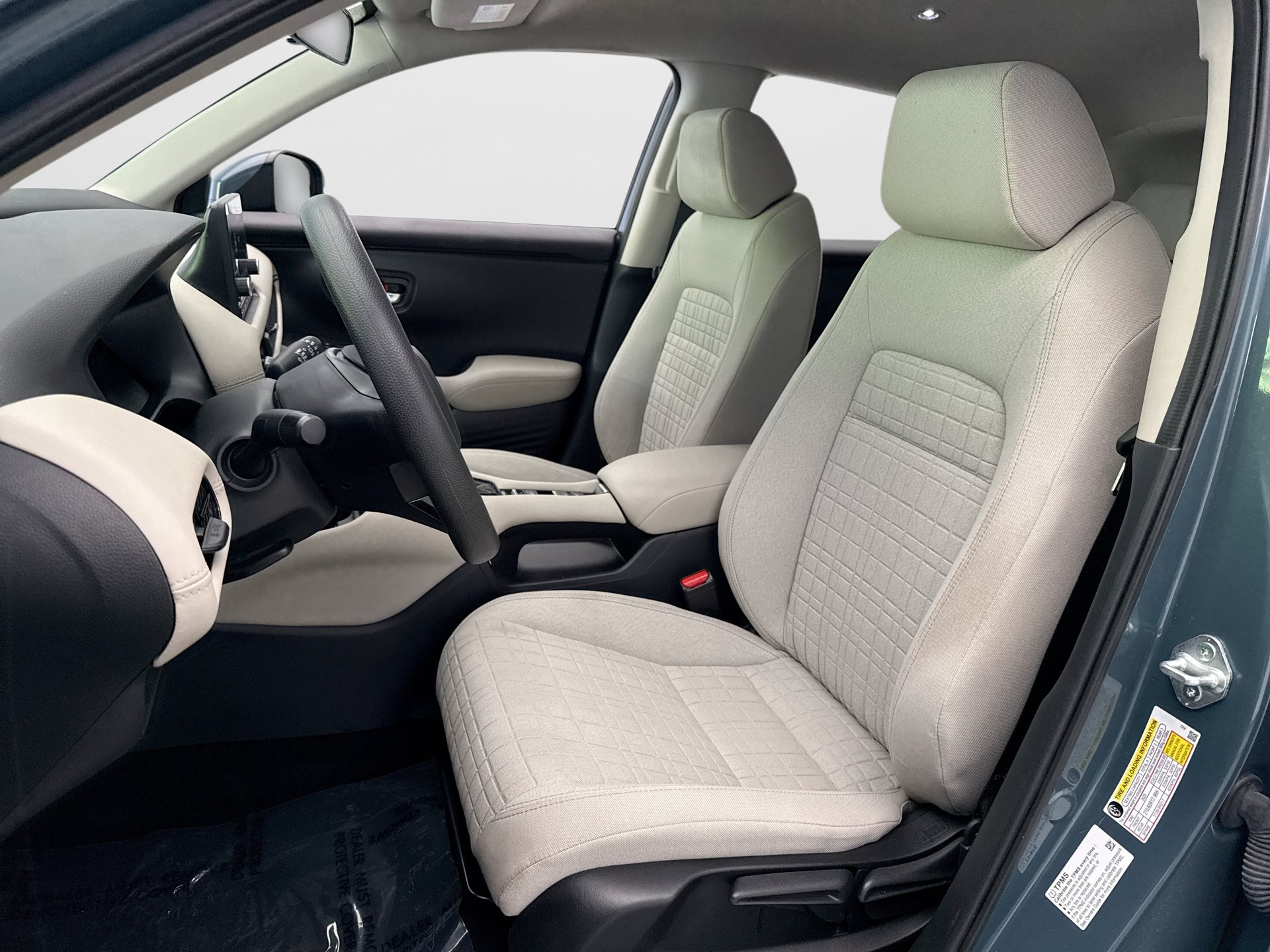 Used 2024 Honda HR-V LX image 11