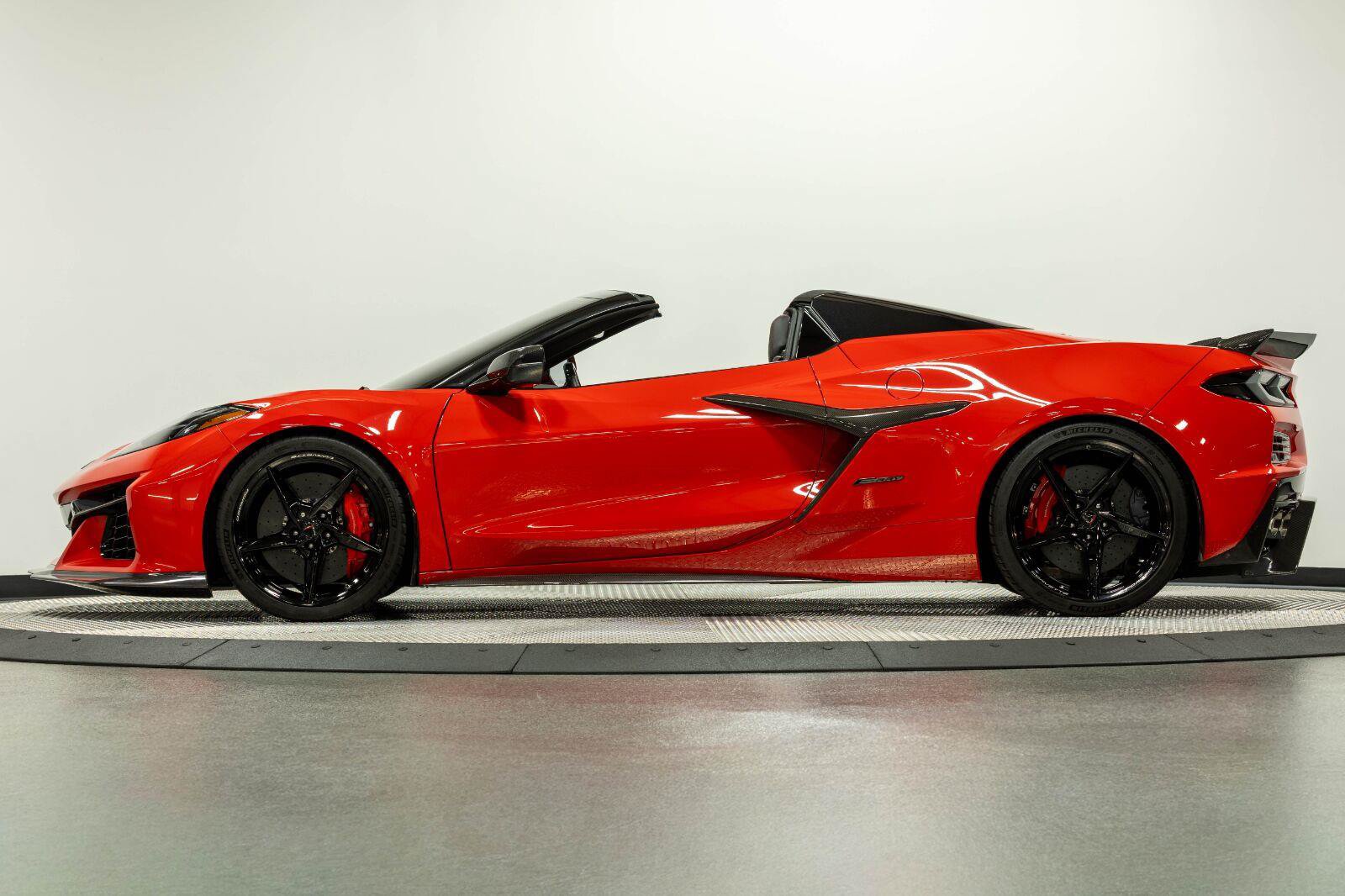 Used 2024 Chevrolet Corvette E-Ray AWD/4WD image 20