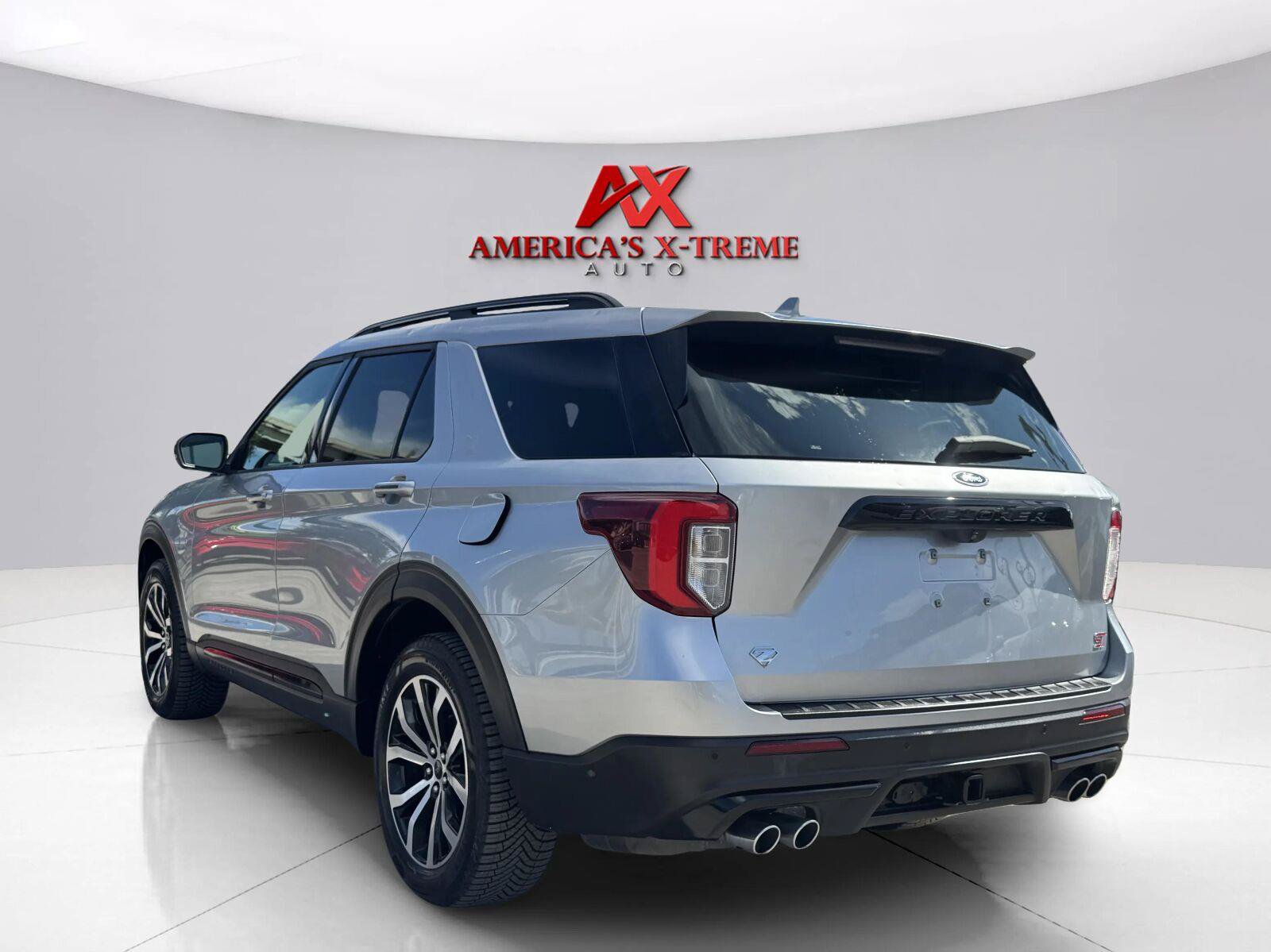 Used 2020 Ford Explorer ST w/ Premium Technology Package AWD/4WD image 4