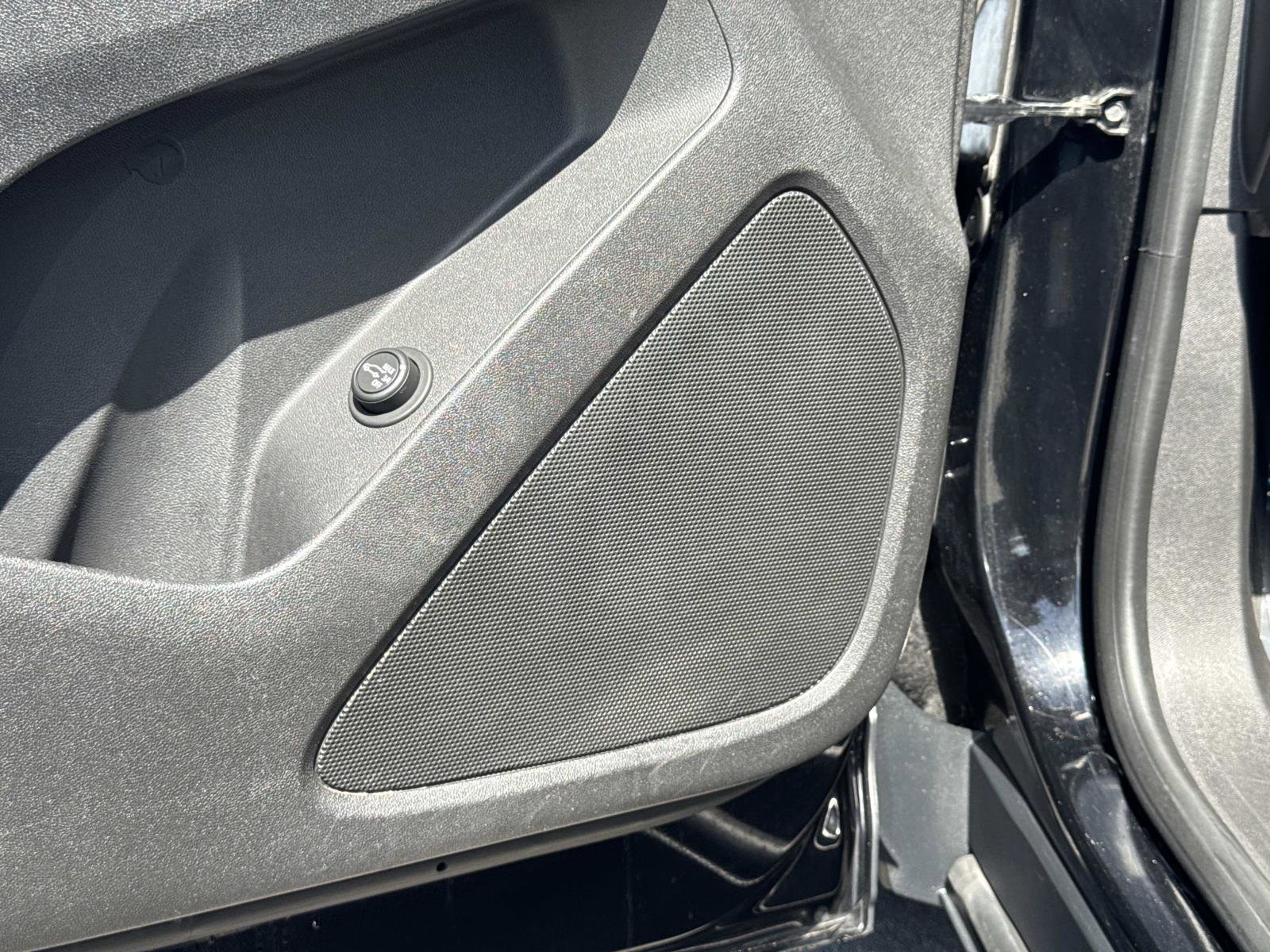 Used 2020 Chevrolet Equinox LT image 20