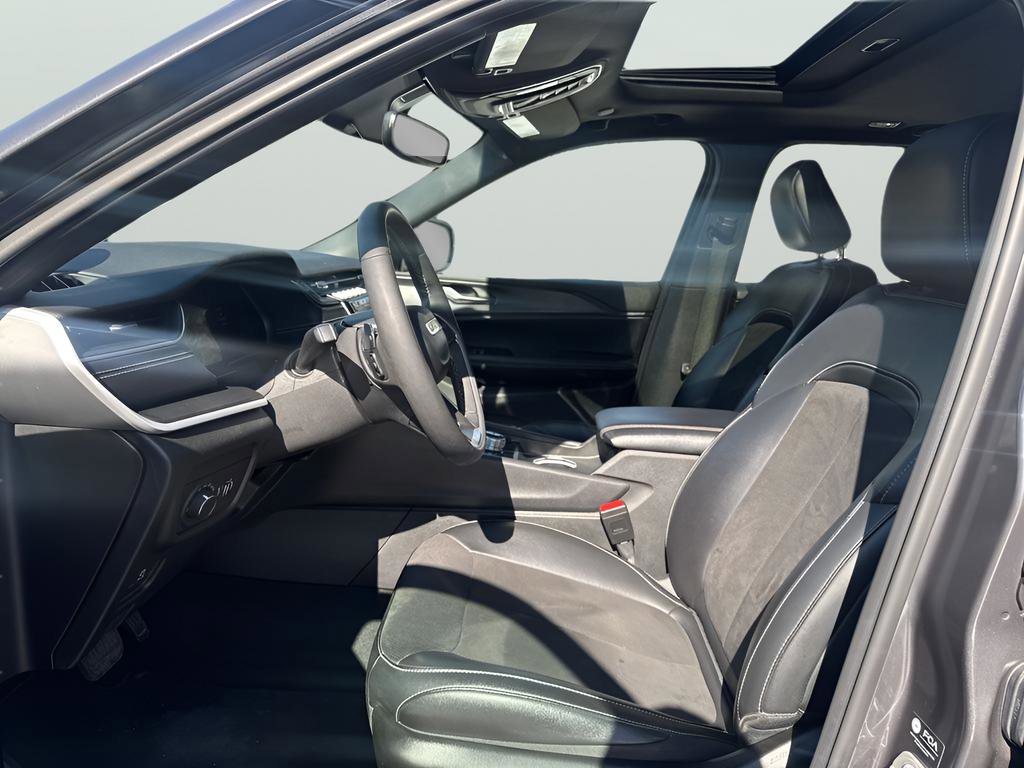 Used 2023 Jeep Grand Cherokee Altitude image 18