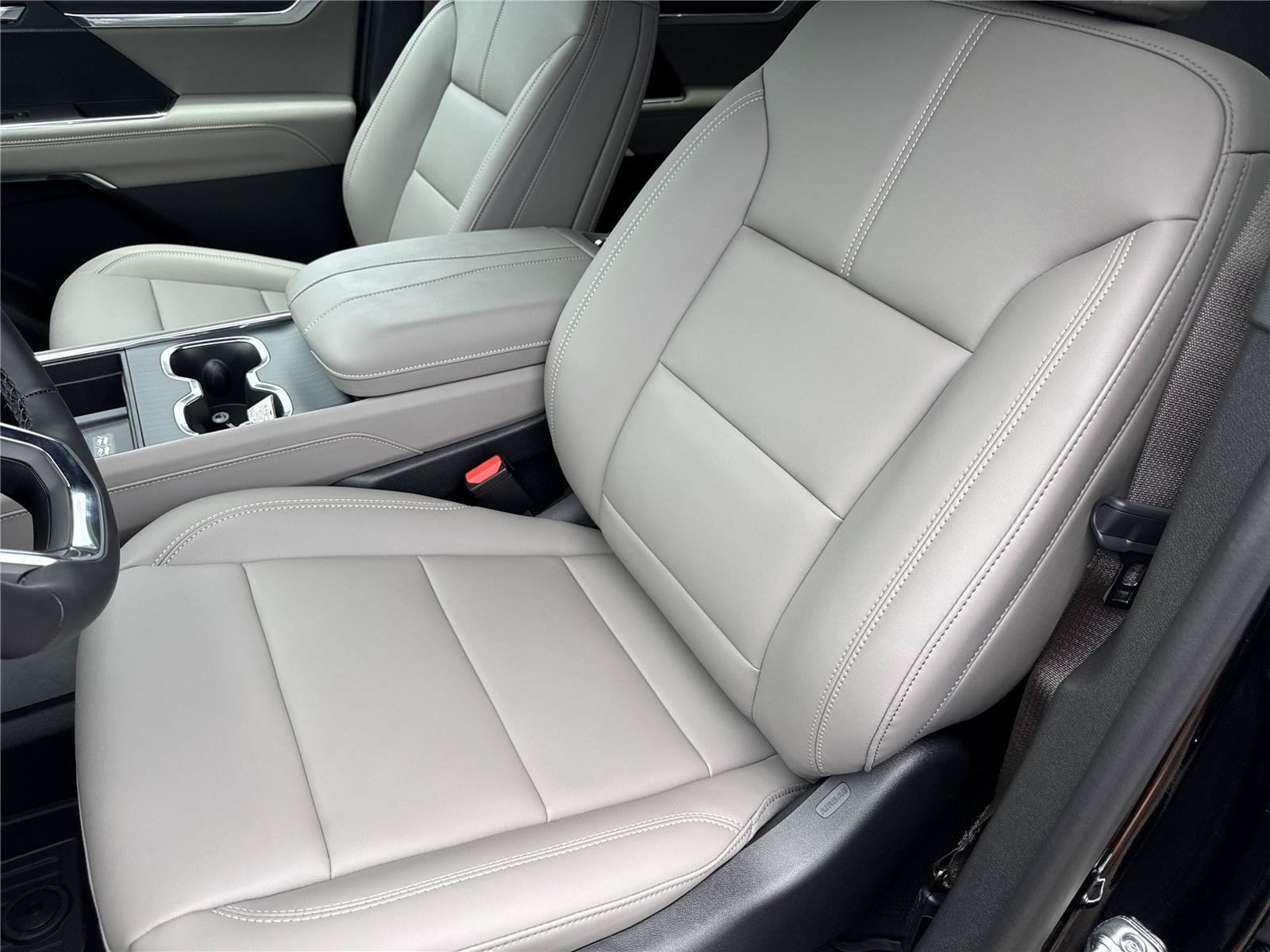New 2026 GMC Acadia Elevation w/ Elevation Premium Package FWD image 11
