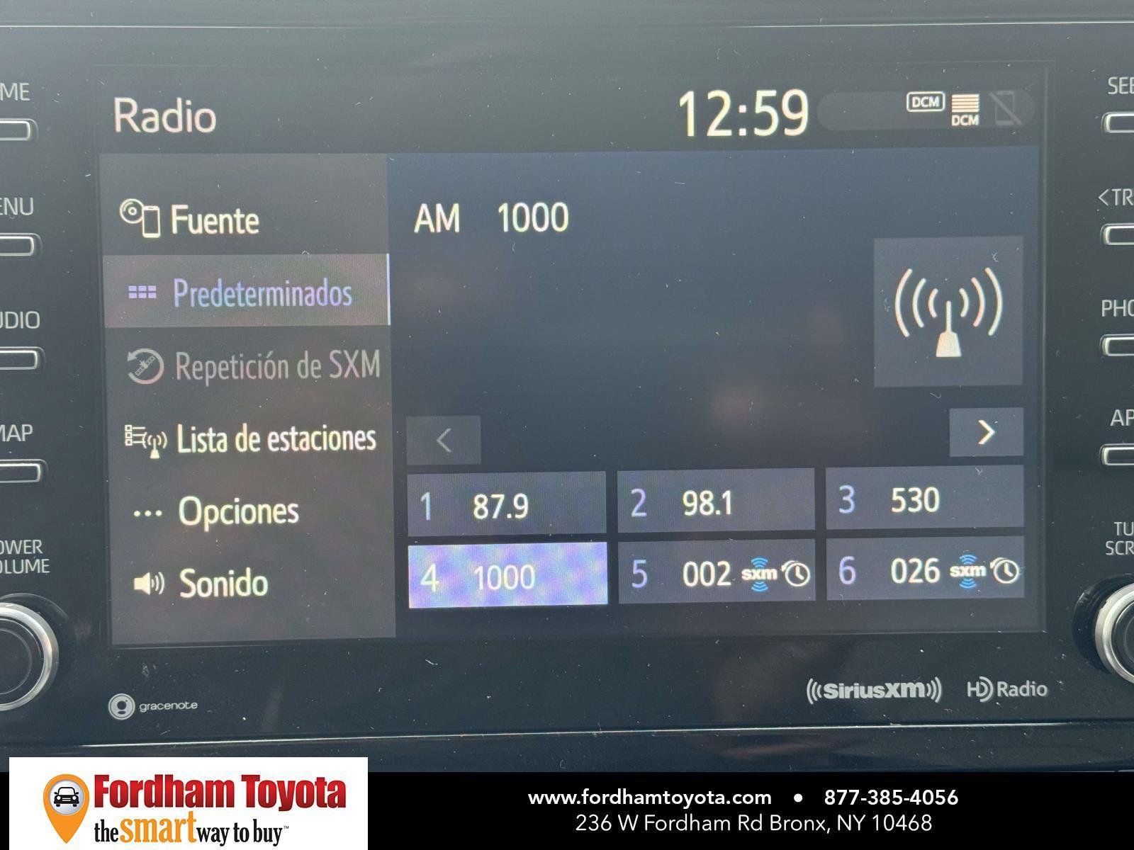 Used 2022 Toyota Highlander XLE image 26