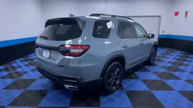 Certified 2025 Honda Pilot Sport image 8