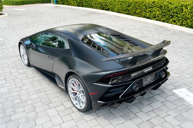 Used 2022 Lamborghini Huracan EVO image 21