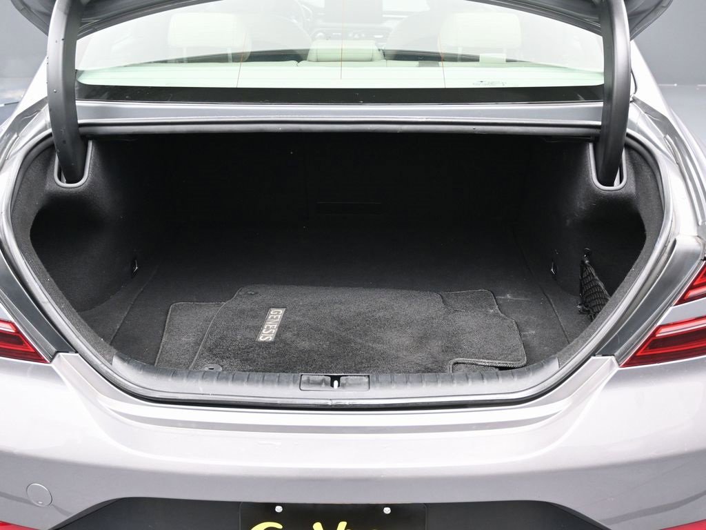 Used 2023 Genesis G70 2.0T image 15