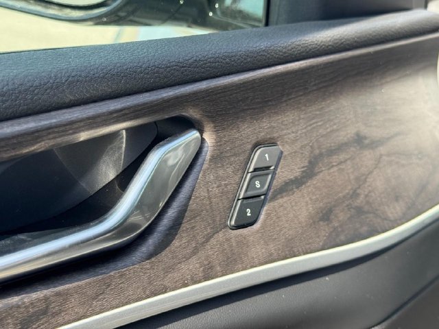New 2027 Jeep Grand Cherokee L Limited w/ Limited Altitude Package AWD/4WD image 21