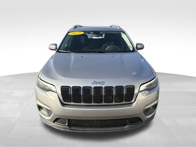 Used 2019 Jeep Cherokee Latitude w/ Popular Appearance Group image 7