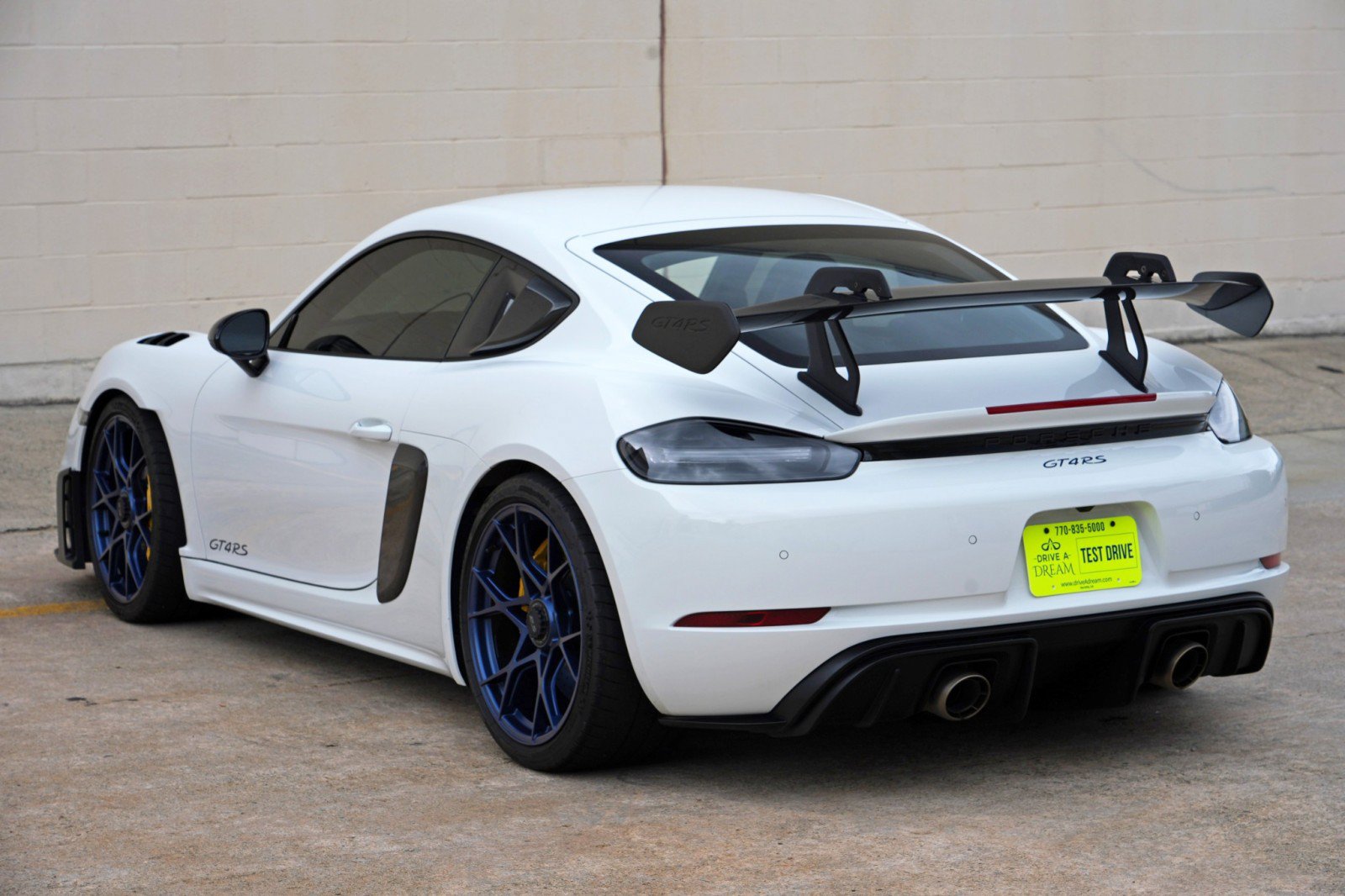Used 2024 Porsche 718 Cayman GT4 RS w/ Weissach Package RWD image 46