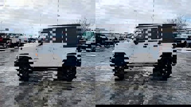 Used 2017 Jeep Wrangler Unlimited Sahara image 5