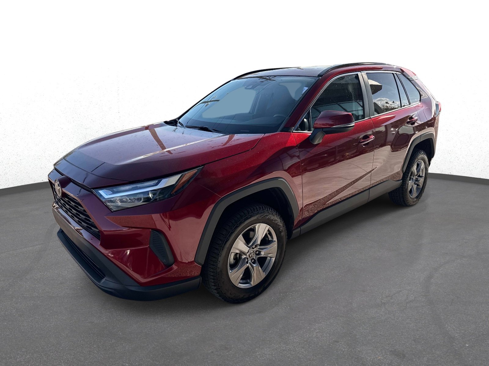 Used 2022 Toyota RAV4 XLE w/ Convenience Package image 7
