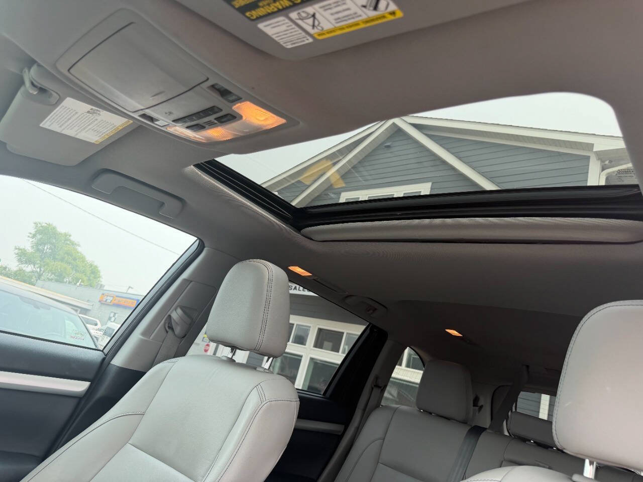 Used 2015 Toyota Highlander XLE AWD/4WD image 29