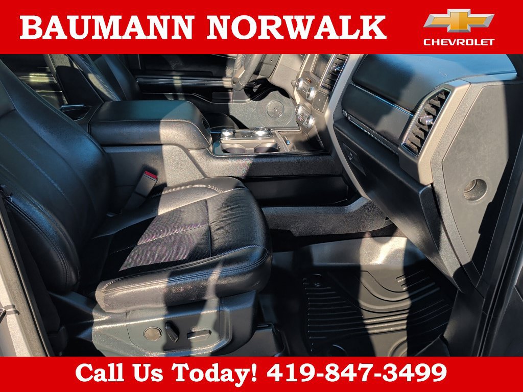Used 2020 Ford Expedition XLT w/ Equipment Group 202A AWD/4WD image 35