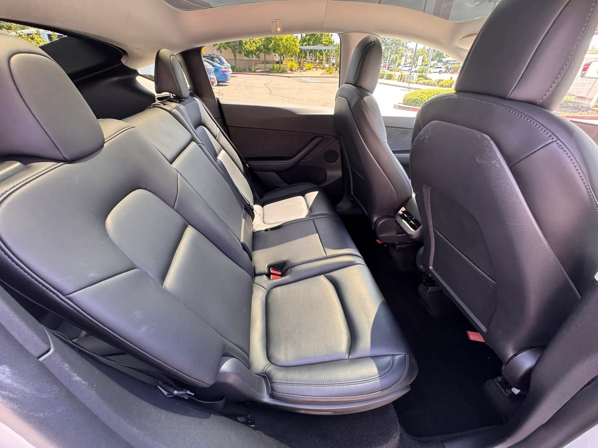Used 2021 Tesla Model Y Long Range AWD/4WD image 15