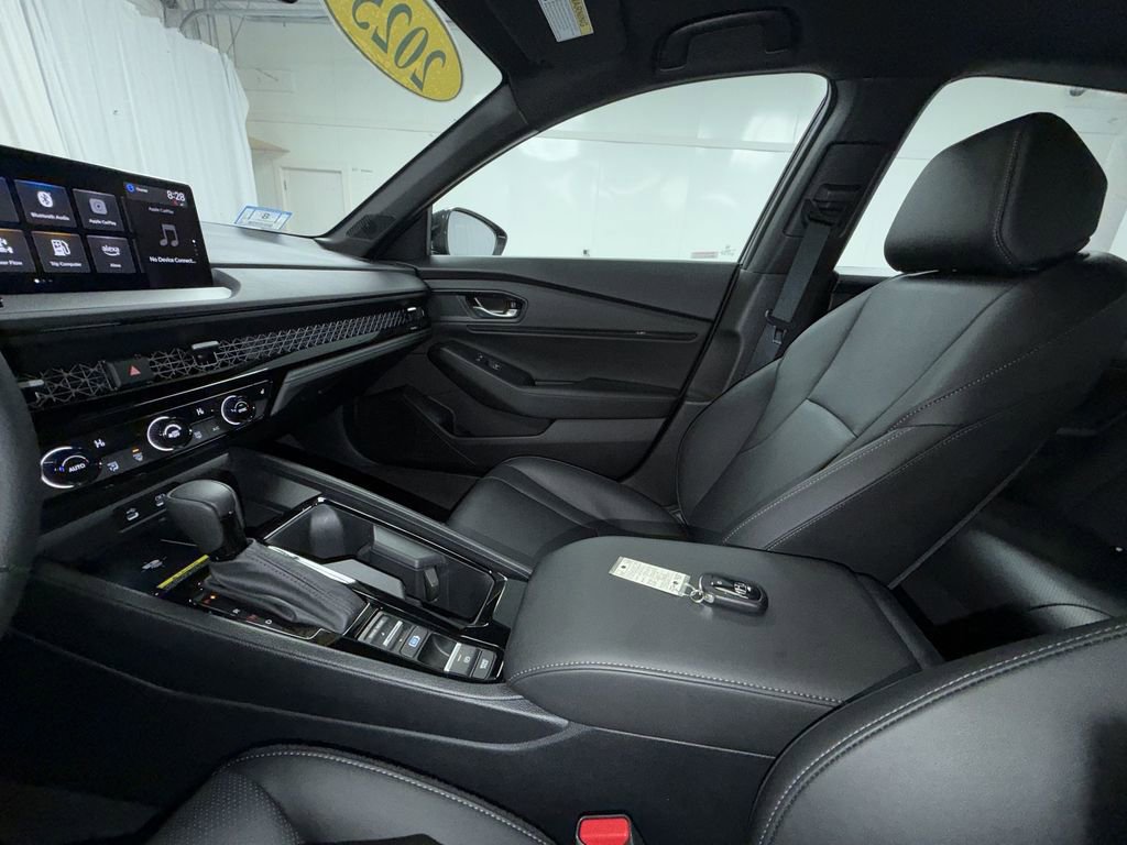 Used 2025 Honda Accord Sport image 21