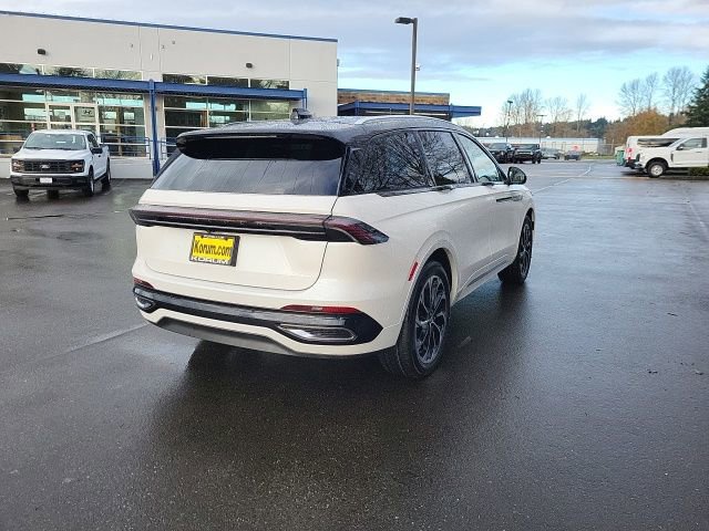 Used 2024 Lincoln Nautilus Reserve image 7