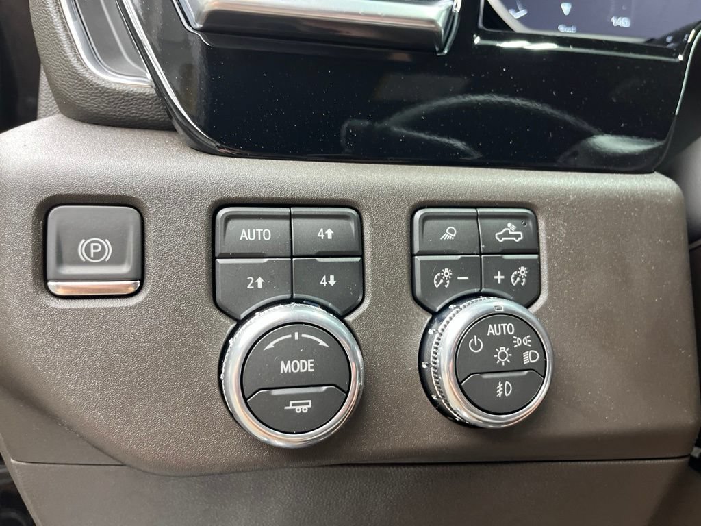 New 2026 GMC Sierra 1500 SLT w/ SLT Premium Plus Package AWD/4WD image 11