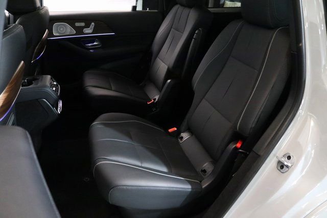 Used 2024 Mercedes-Benz GLS 580 4MATIC image 19