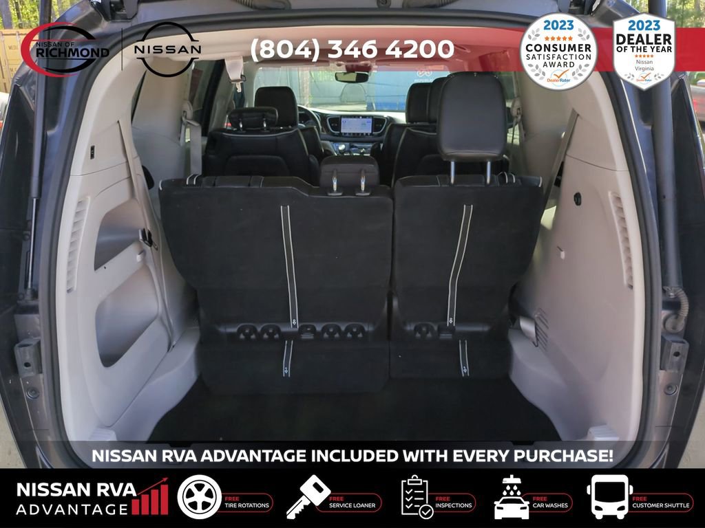 Used 2023 Chrysler Pacifica Limited image 13