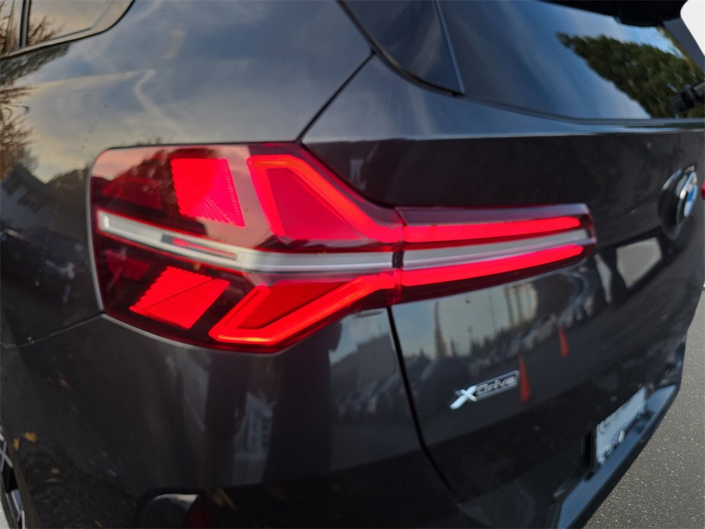 Used 2025 BMW X3 xDrive30i w/ Premium Package image 38