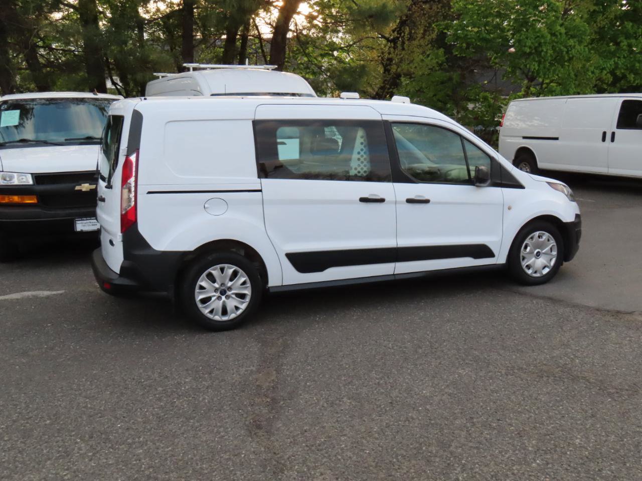 Used 2015 Ford Transit Connect XL FWD image 4