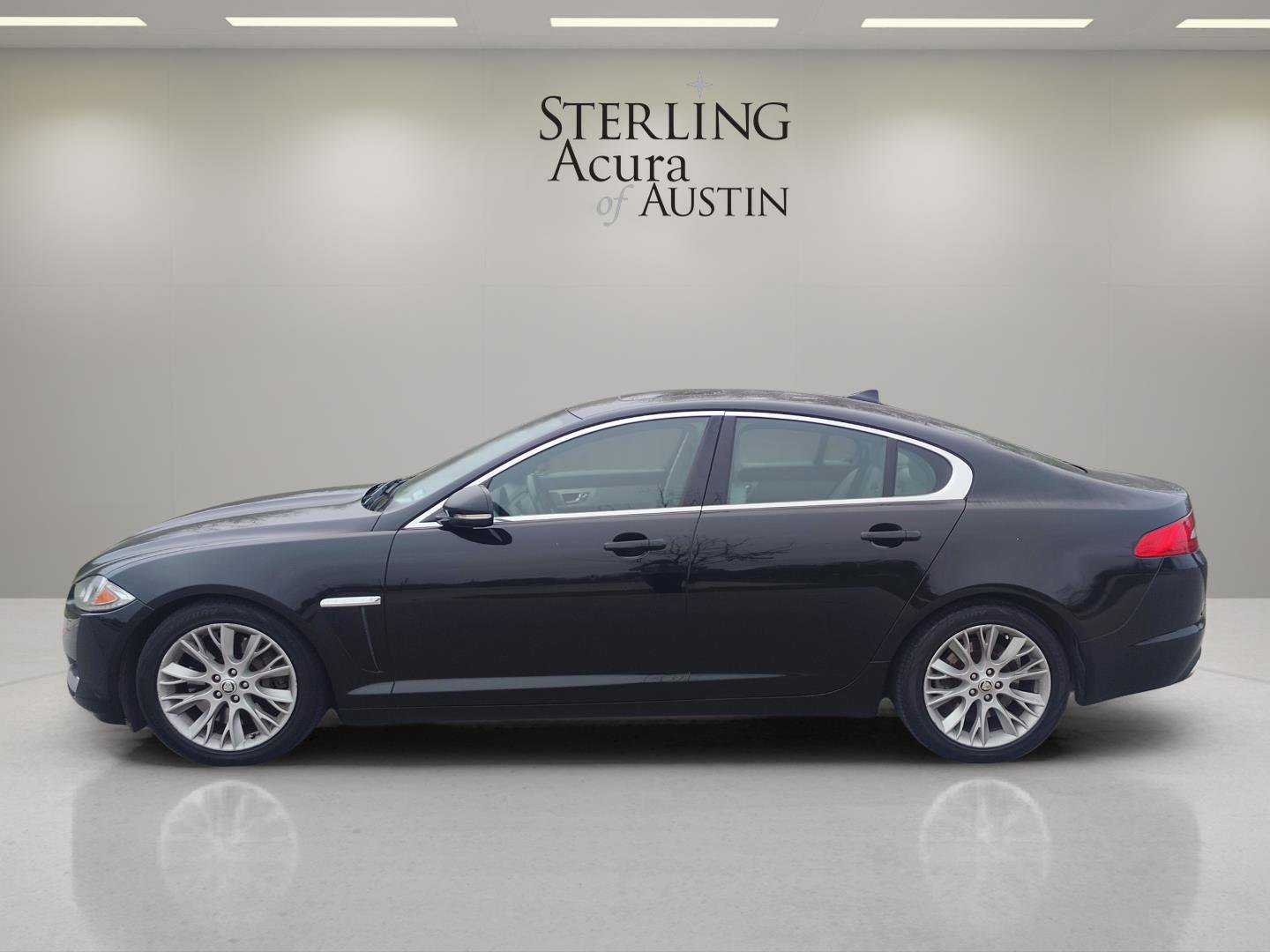 Used 2013 Jaguar XF 3.0 image 8