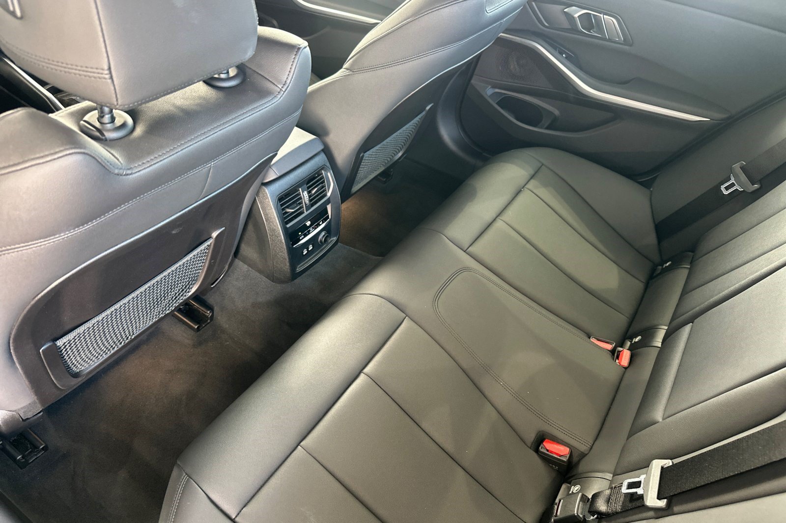 Used 2019 BMW 330i Sedan w/ Convenience Package RWD image 15