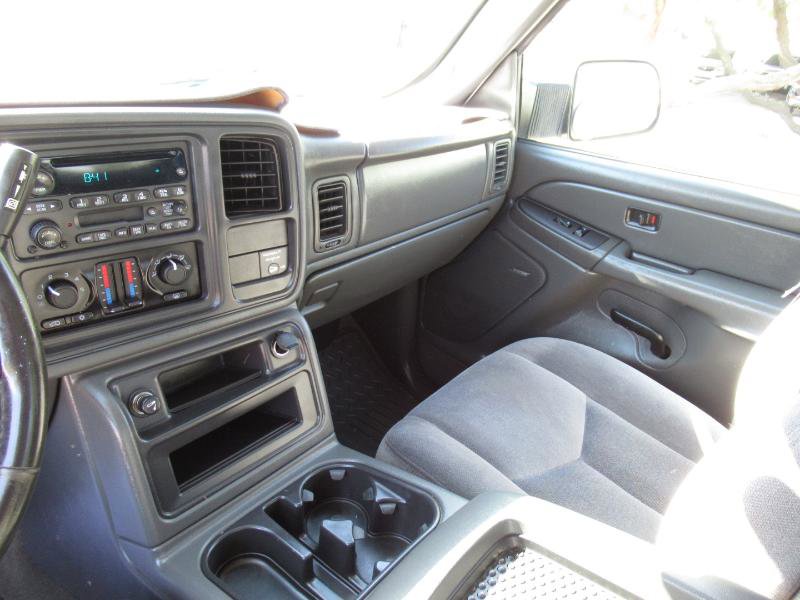 Used 2004 GMC Sierra 2500 SLE w/ Heavy-Duty Power Package image 21