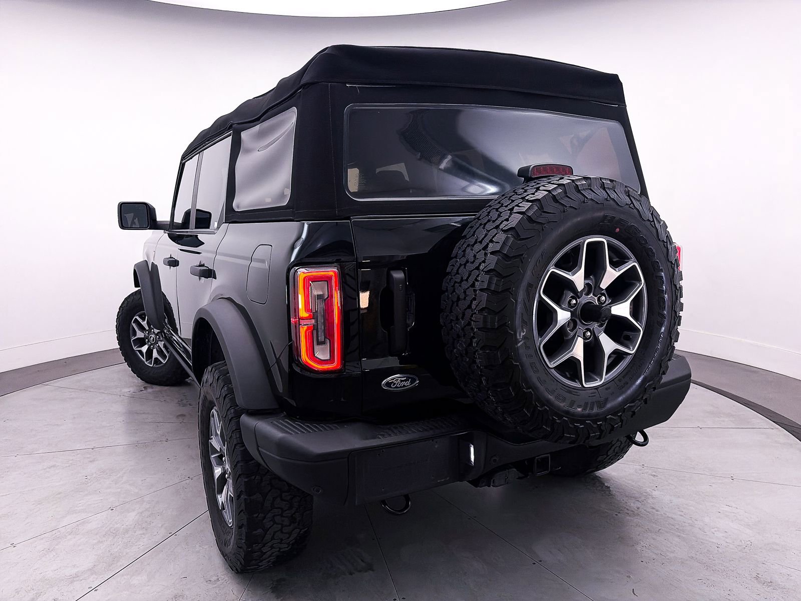Used 2023 Ford Bronco Badlands AWD/4WD image 8