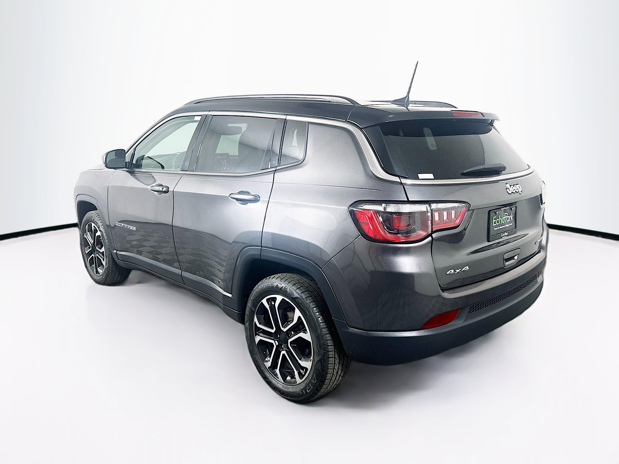 Used 2022 Jeep Compass Limited AWD/4WD image 5
