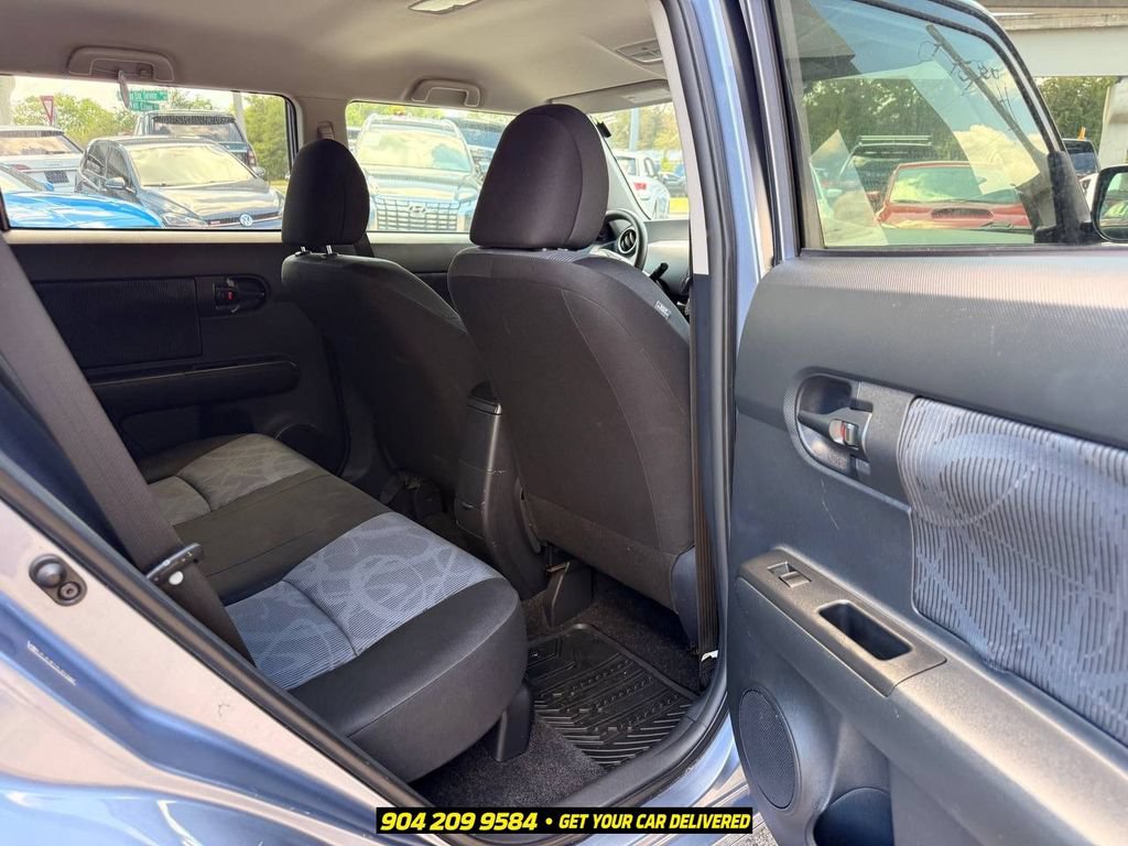Used 2012 Scion xB FWD image 29