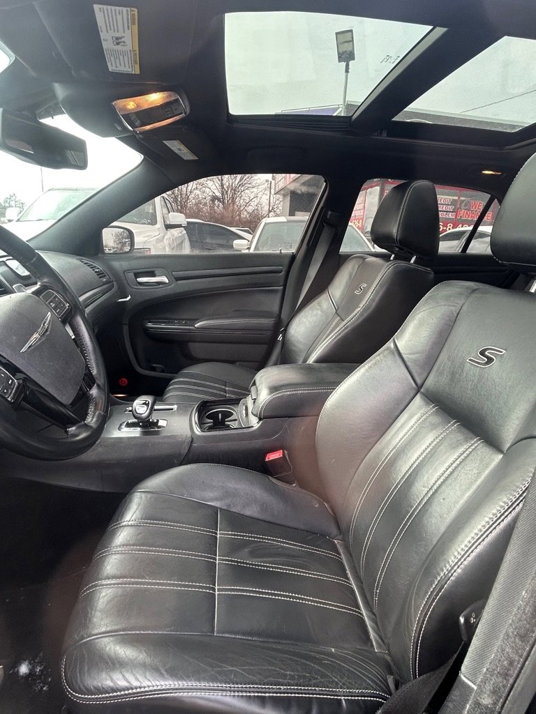Used 2014 Chrysler 300 S image 10