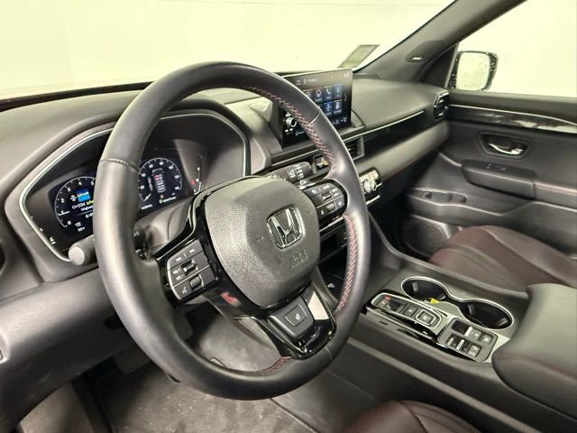 Used 2025 Honda Pilot Black Edition image 57