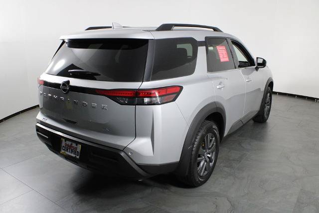 Certified 2023 Nissan Pathfinder SV FWD image 4