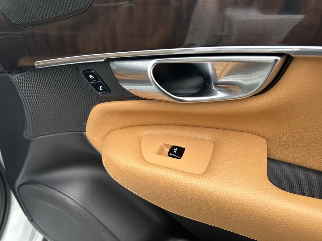 Used 2019 Volvo XC90 T6 Momentum w/ Advanced Package image 29