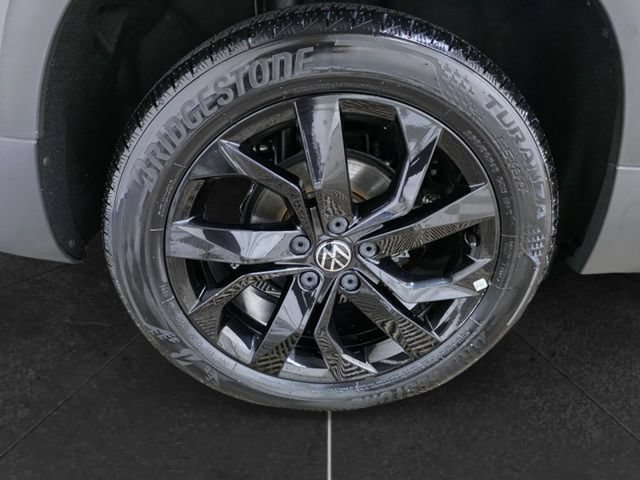 Used 2022 Volkswagen Taos SE AWD/4WD image 9