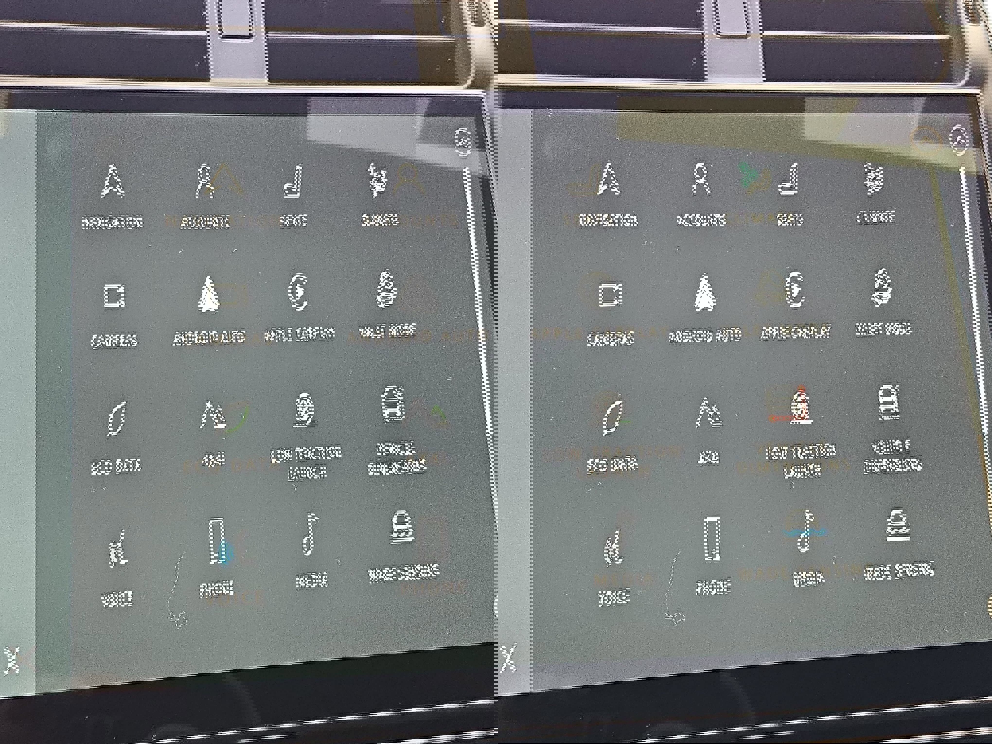 Used 2024 Land Rover Discovery Metropolitan Edition image 22