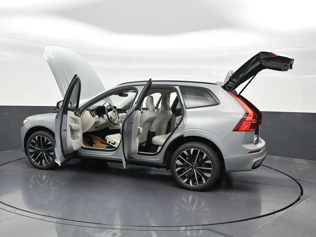 New 2026 Volvo XC60 T8 Ultra w/ Protection Package Premier AWD/4WD image 32