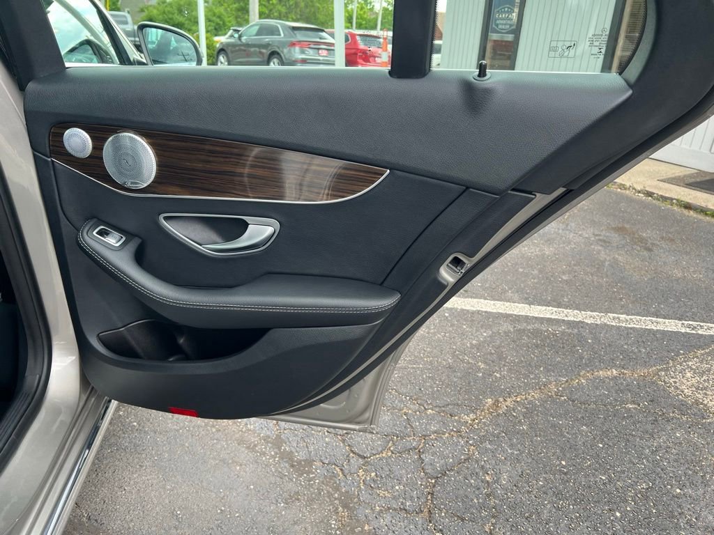 Used 2019 Mercedes-Benz C 300 4MATIC Sedan image 24