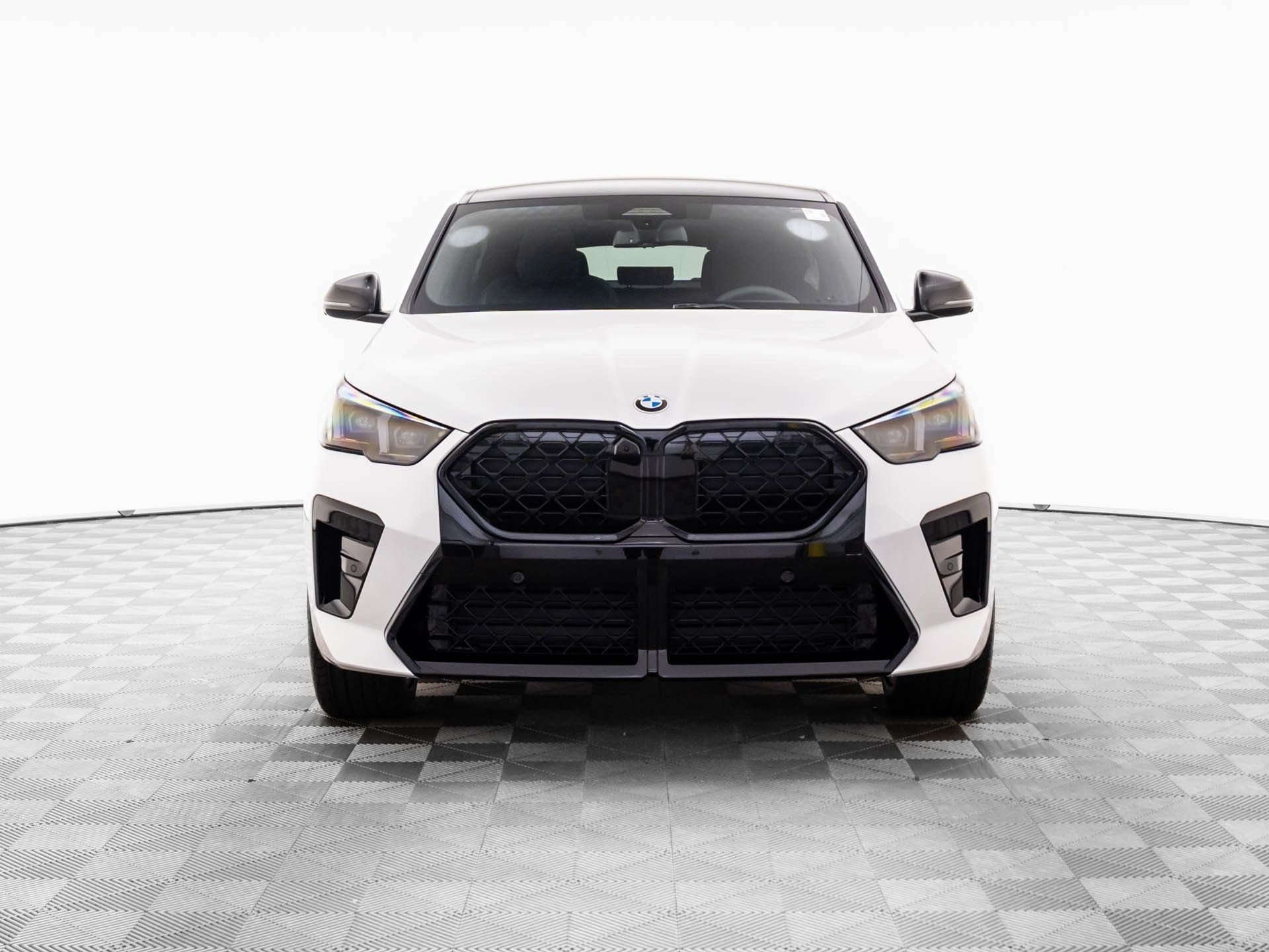 New 2026 BMW X2 xDrive28i w/ Technology Package AWD/4WD image 9