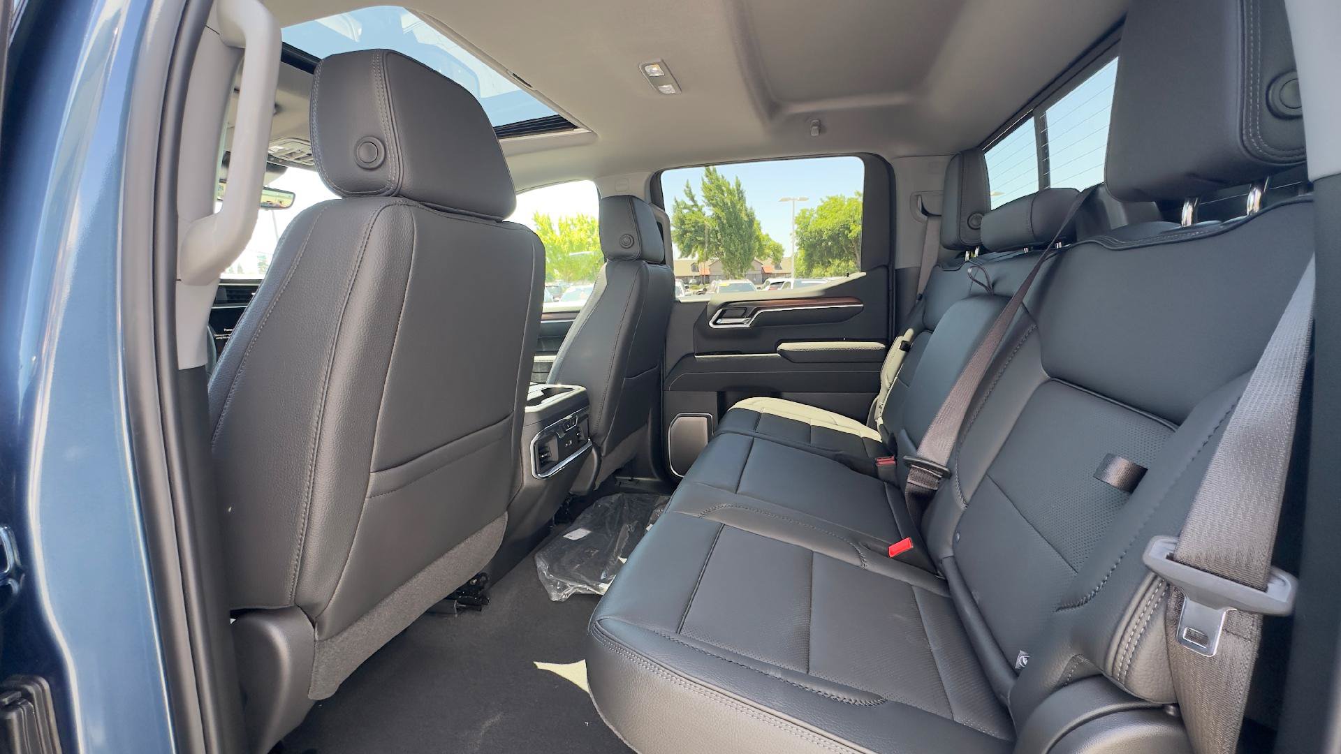 New 2026 GMC Sierra 1500 Denali AWD/4WD image 9