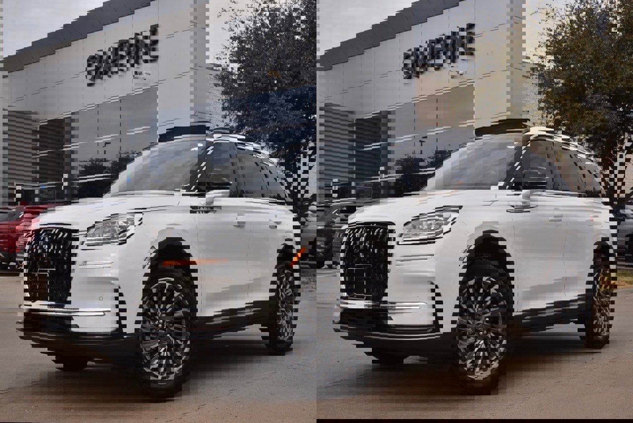 Certified 2025 Lincoln Corsair Reserve image 1