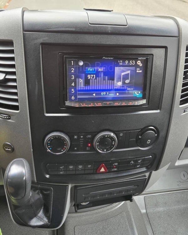 Used 2008 Dodge Sprinter 2500 w/ Accessory Group RWD image 23